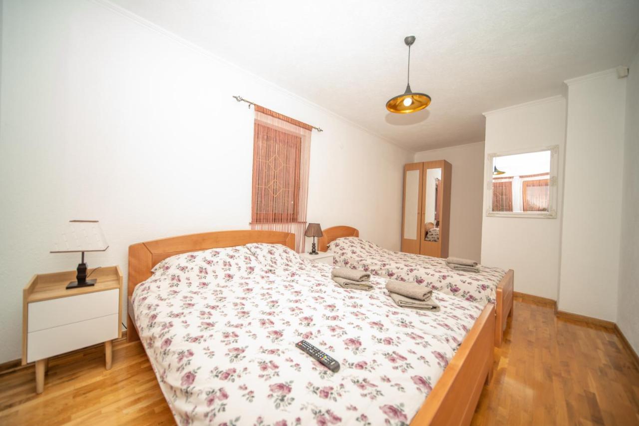 The View Apartment Visoko Bagian luar foto