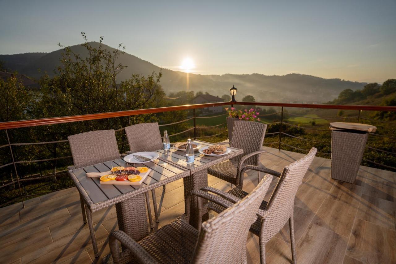 The View Apartment Visoko Bagian luar foto