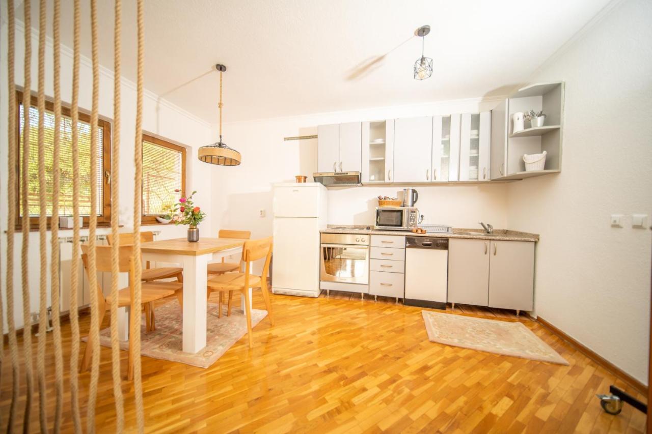 The View Apartment Visoko Bagian luar foto