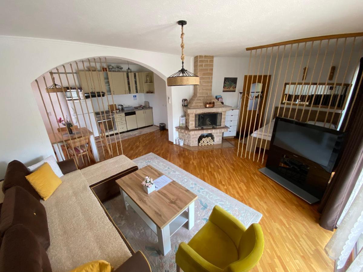The View Apartment Visoko Bagian luar foto