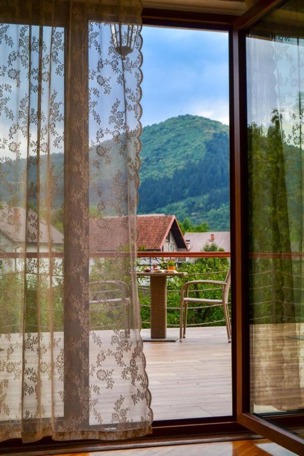 The View Apartment Visoko Bagian luar foto